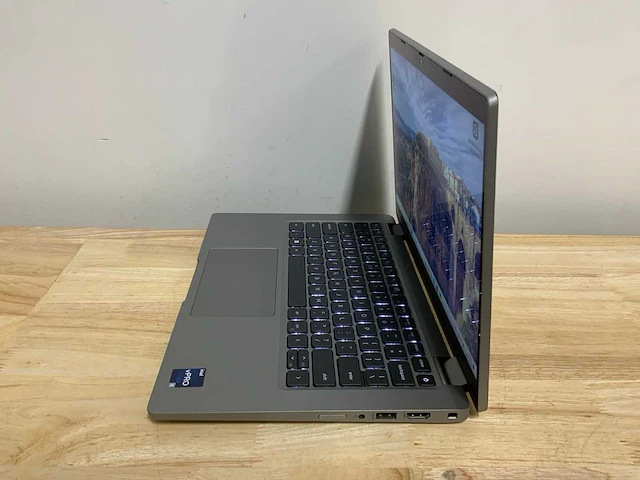 Dell latitude 5330(i5-gen12) laptop - afbeelding 9 van  10