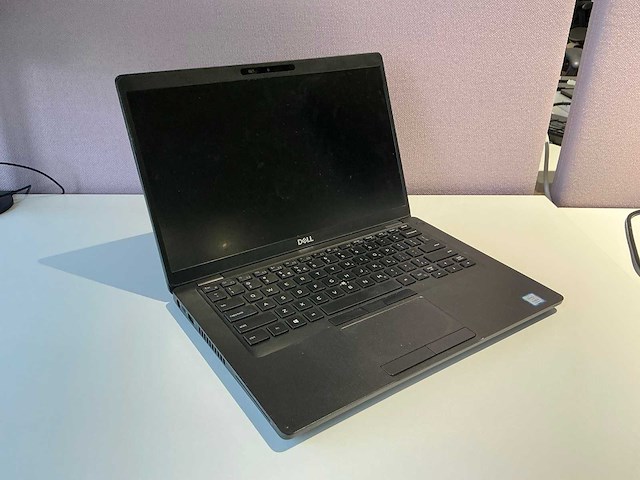 Dell latitude 5401 laptop - afbeelding 1 van  7