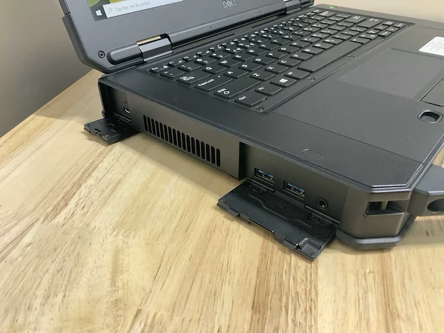 Dell latitude 5424 rugged laptop - afbeelding 9 van  12