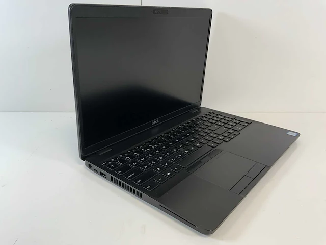 Dell latitude 5500 15.5", core(tm) i5 8th gen, 16 gb ram, 1 tb nvme laptop - afbeelding 2 van  7