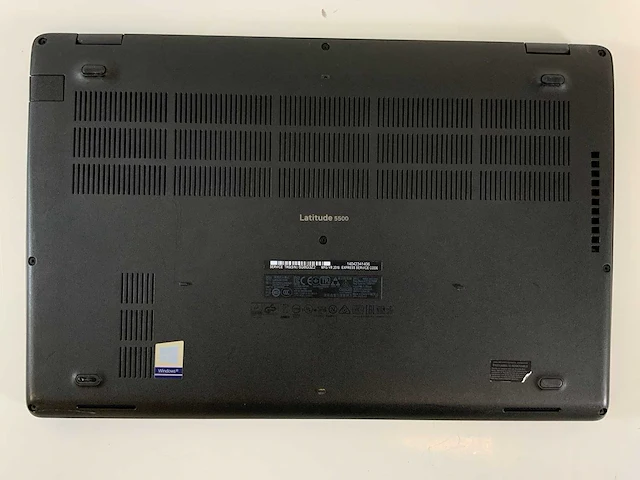 Dell latitude 5500 15.5", core(tm) i5 8th gen, 16 gb ram, 1 tb nvme laptop - afbeelding 6 van  7