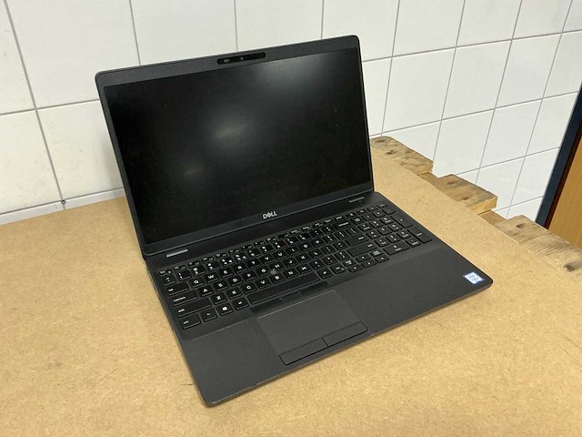 Dell latitude 5501 - i5-9400h laptop - afbeelding 1 van  4