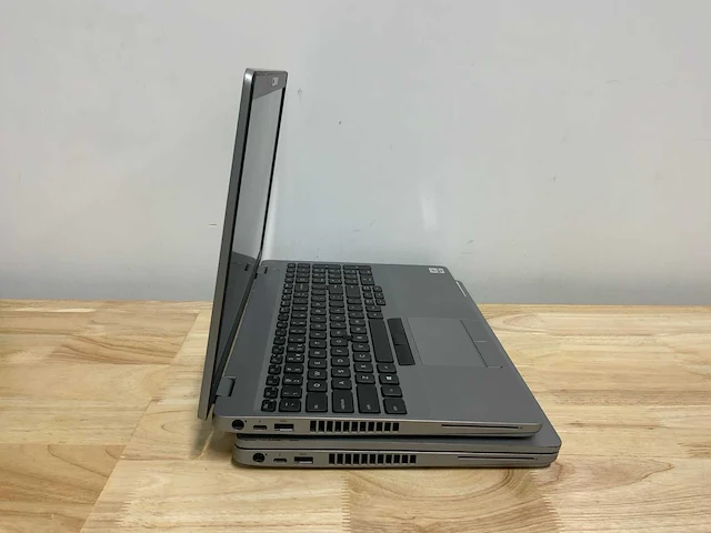 Dell latitude 5510 laptop (2x) - afbeelding 5 van  10