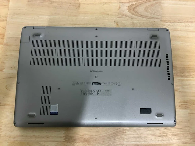 Dell latitude 5510 laptop - afbeelding 8 van  9