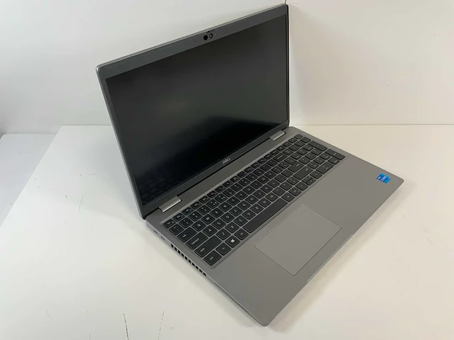 Dell latitude 5520 15.5", core(tm) i5 11th gen, 16 gb ram, 500 gb nvme laptop - afbeelding 2 van  7