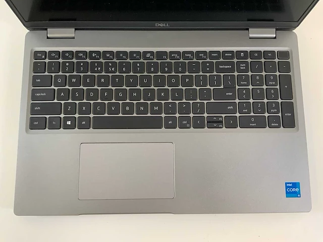 Dell latitude 5520 15.5", core(tm) i5 11th gen, 16 gb ram, 500 gb nvme laptop - afbeelding 4 van  7