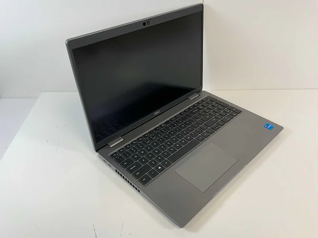 Dell latitude 5520 15.5", core(tm) i5 11th gen, 32 gb ram, 1 tb nvme laptop - afbeelding 2 van  7