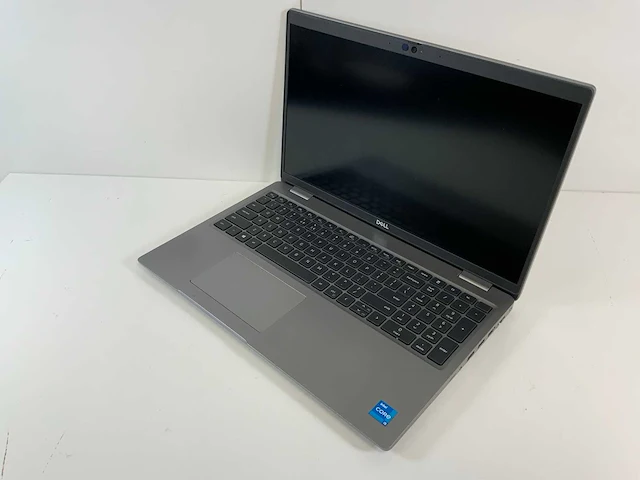 Dell latitude 5520 15.5", core(tm) i5 11th gen, 32 gb ram, 1 tb nvme laptop - afbeelding 3 van  7