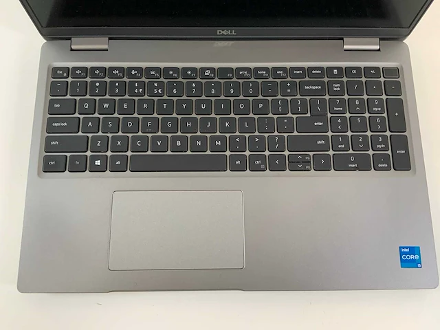 Dell latitude 5520 15.5", core(tm) i5 11th gen, 32 gb ram, 1 tb nvme laptop - afbeelding 4 van  7