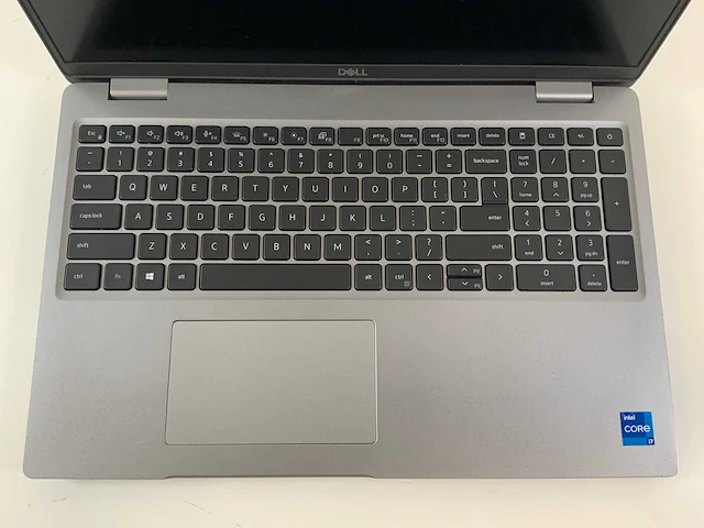 Dell latitude 5520 15.5", core(tm) i7 11th gen, 16 gb ram, 1 tb nvme laptop - afbeelding 4 van  7