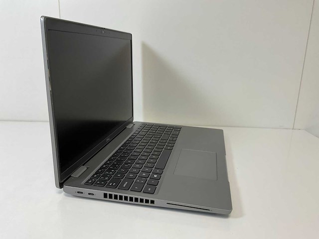 Dell latitude 5520 15.5”, core(tm) i7 11th gen, 16 gb ram, 512 gb nvme laptop - afbeelding 2 van  7