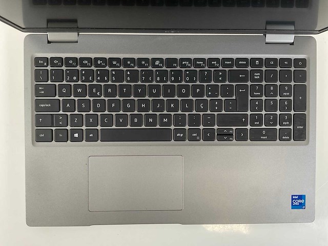 Dell latitude 5520 15.5”, core(tm) i7 11th gen, 16 gb ram, 512 gb nvme laptop - afbeelding 4 van  7