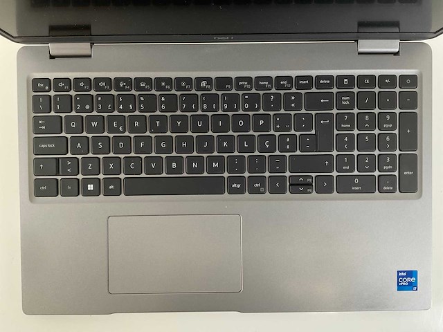Dell latitude 5520 15.5”, core(tm) i7 11th gen, 16 gb ram, 512 gb nvme laptop - afbeelding 4 van  7