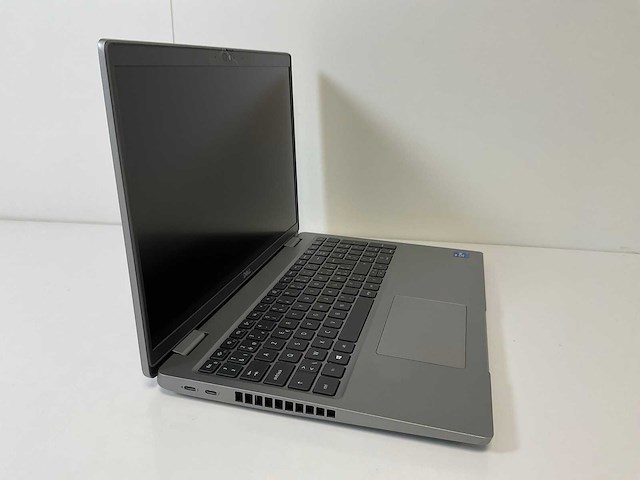 Dell latitude 5520 15.5”, core(tm) i7 11th gen, 32 gb ram, 512 gb nvme laptop - afbeelding 2 van  7