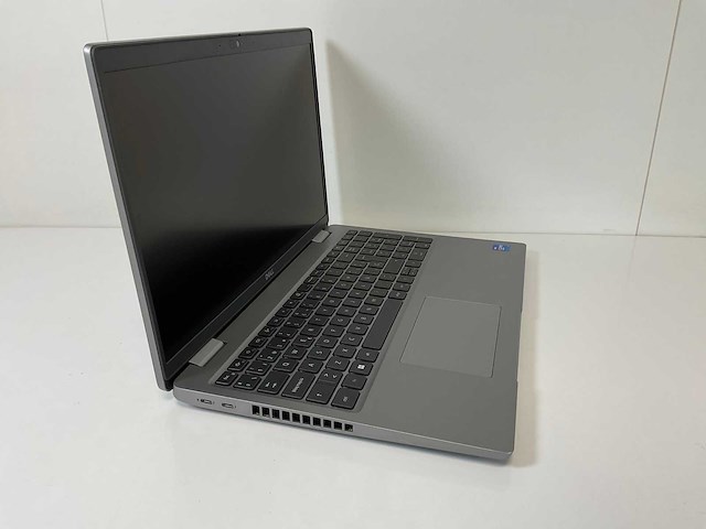 Dell latitude 5520 15.5”, core(tm) i7 11th gen, 32 gb ram, 512 gb nvme laptop - afbeelding 2 van  7