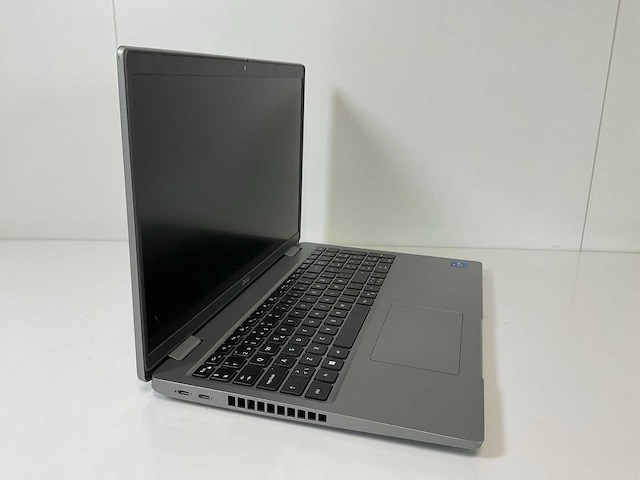 Dell latitude 5520 15.5”, core(tm) i7 11th gen, 32 gb ram, 512 gb nvme laptop - afbeelding 2 van  7