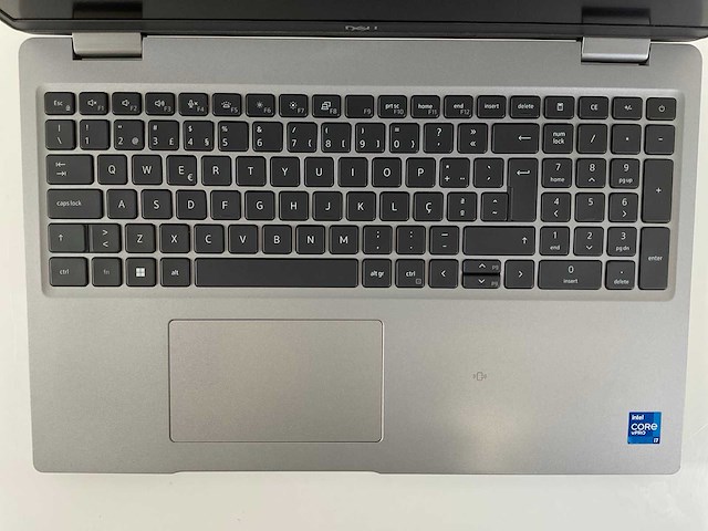 Dell latitude 5520 15.5”, core(tm) i7 11th gen, 32 gb ram, 512 gb nvme laptop - afbeelding 4 van  7