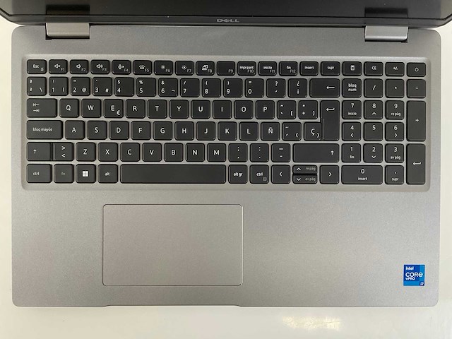 Dell latitude 5520 15.5”, core(tm) i7 11th gen, 32 gb ram, 512 gb nvme laptop - afbeelding 4 van  7