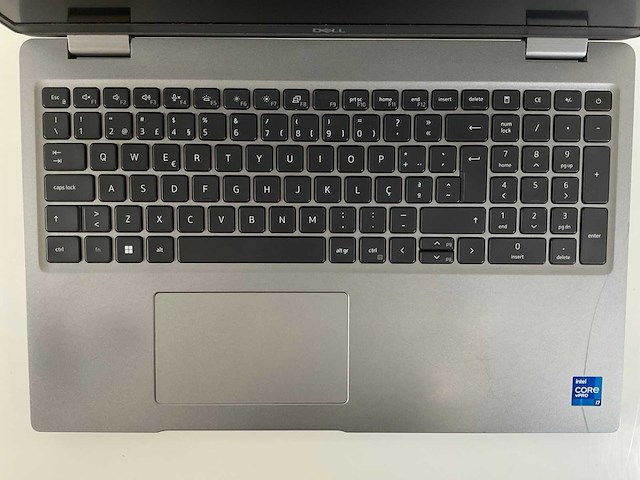 Dell latitude 5520 15.5”, core(tm) i7 11th gen, 32 gb ram, 512 gb nvme, nvidia geforce mx450 2 gb laptop - afbeelding 4 van  7