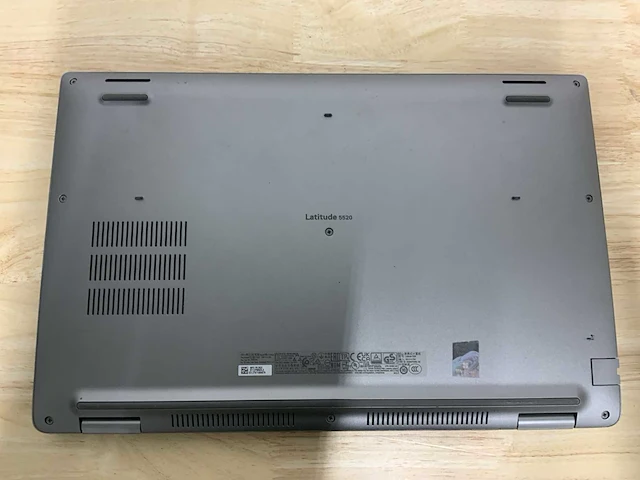 Dell latitude 5520 (i5-gen11) laptop - afbeelding 8 van  9