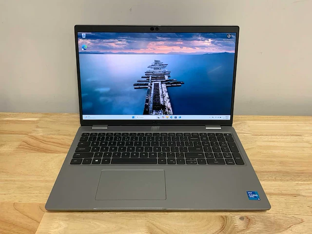 Dell latitude 5520 laptop - afbeelding 1 van  7
