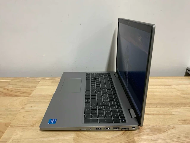 Dell latitude 5520 laptop - afbeelding 5 van  7