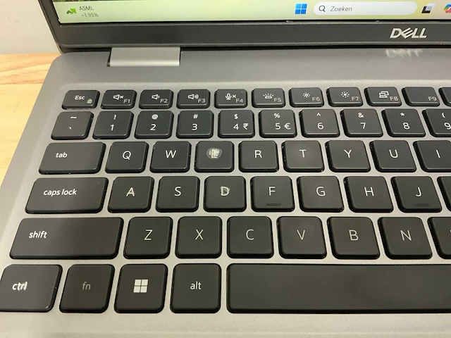 Dell latitude 5520 laptop - afbeelding 5 van  8