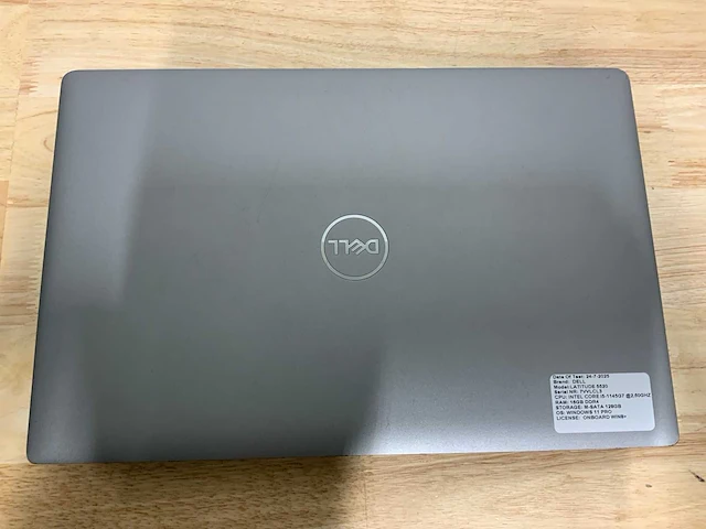 Dell latitude 5520 laptop - afbeelding 7 van  8