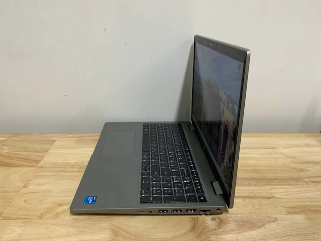 Dell latitude 5520 laptop - afbeelding 5 van  7