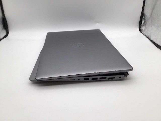 Dell latitude 5520 laptop - afbeelding 8 van  9