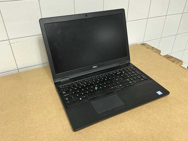 Dell latitude 5591 - i7-8850h laptop - afbeelding 1 van  3