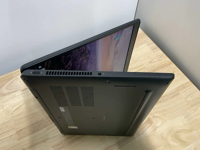 Dell latitude 7320 laptop - afbeelding 5 van  8