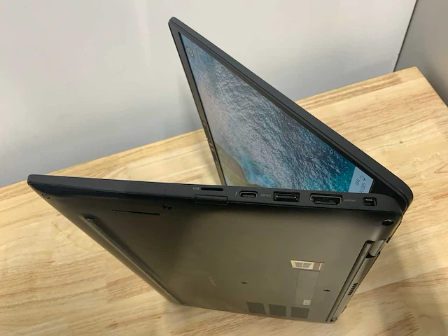 Dell latitude 7420 (i7 gen11) laptop - afbeelding 10 van  10