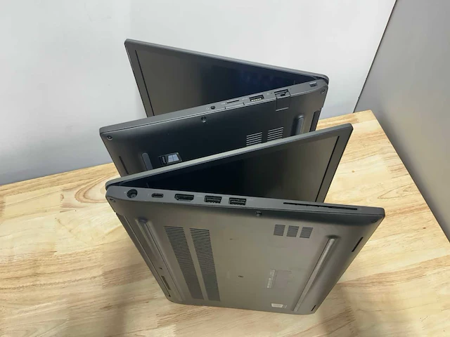 Dell latitude 7490 laptop (2x) - afbeelding 4 van  5