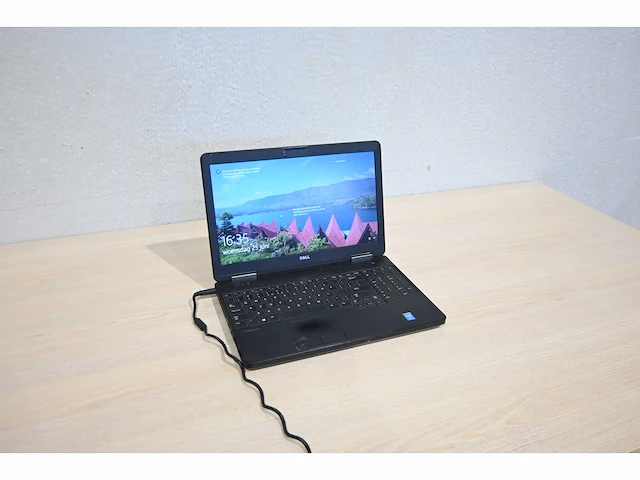 Dell latitude e5540 laptop - afbeelding 1 van  5