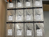 Dell (md3460/e08j) 16x 4 tb sas(mg03sca400) - 8x 3 tb sas(st3000nm0023) - 9x 4 tb sas(mg04sca40eny) - 1x 4 tb sas(st4000nm0295) - 8x 4 tb sas(mg04sca40en) - 17x 6 tb sas(mg04sca60ee) - 1x 4 tb sas(st4000nm0025) disk array enclosure - afbeelding 3 van  20