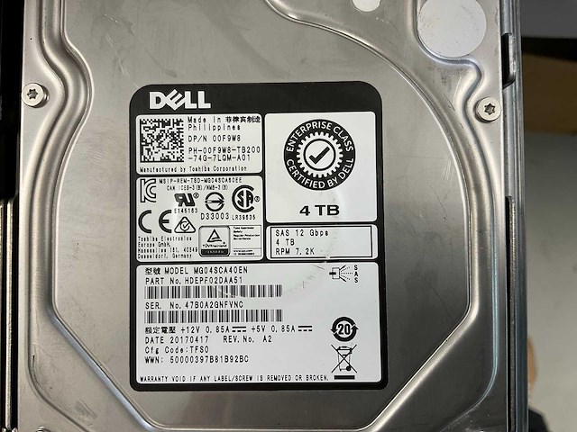 Dell (md3460/e08j) 16x 4 tb sas(mg03sca400) - 8x 3 tb sas(st3000nm0023) - 9x 4 tb sas(mg04sca40eny) - 1x 4 tb sas(st4000nm0295) - 8x 4 tb sas(mg04sca40en) - 17x 6 tb sas(mg04sca60ee) - 1x 4 tb sas(st4000nm0025) disk array enclosure - afbeelding 7 van  20