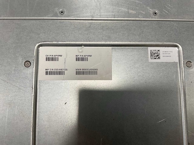 Dell (md3460/e08j) 39 x 4 tb sas(st4000nm0295) - 11x 4 tb sas(st4000nm0025) - 2x 4 tb sas(mg04sca40en) disk array enclosure - afbeelding 2 van  18
