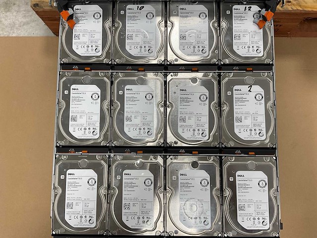Dell (md3460/e08j) 54 x 3 tb sas(st3000nm0023) - 6x 3 tb sas(st33000650ss) disk array enclosure - afbeelding 6 van  16