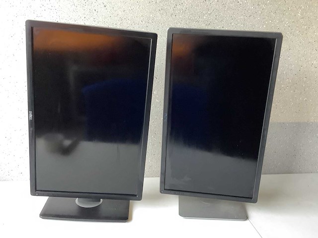 Dell monitor (2x) - afbeelding 1 van  7