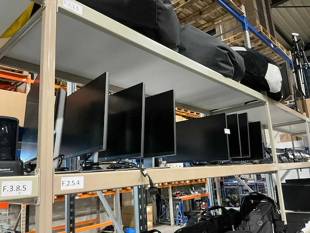 Dell monitoren (8x) - afbeelding 1 van  5