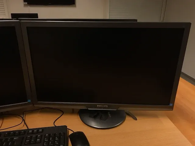Dell optiplex 3020 desktop met 2 monitoren - afbeelding 4 van  6