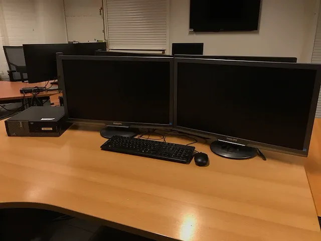 Dell optiplex 3020 desktop met 2 monitoren - afbeelding 6 van  6