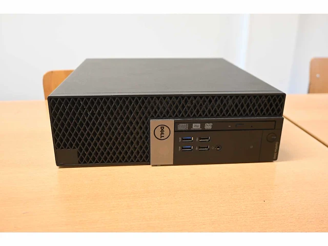 Dell optiplex 5040 - d11s - windows 10 desktop - afbeelding 1 van  3