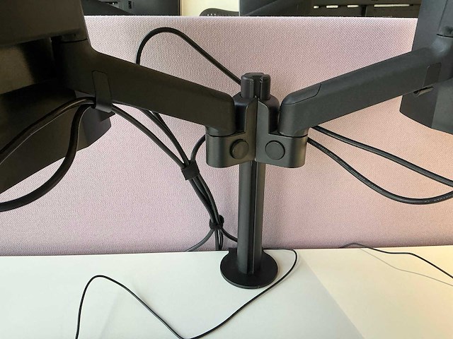 Dell p2319h monitor met dockingstation (2x) - afbeelding 9 van  9