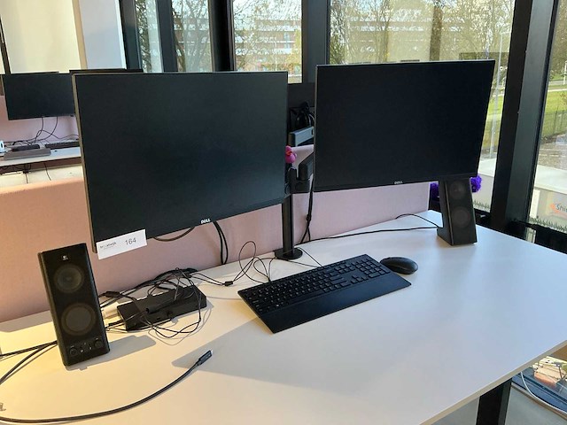 Dell p2415h monitor met dockingstation (2x) - afbeelding 1 van  6