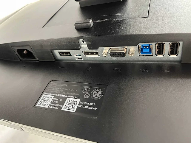 Dell p2417h - 24" ergonomische pc set - hdmi, displayport, vga - afbeelding 15 van  20