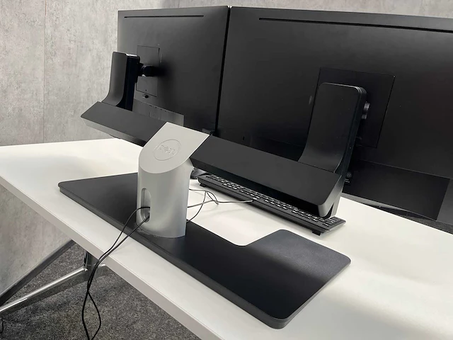 Dell p2417h - 24" ergonomische pc set - hdmi, displayport, vga - afbeelding 18 van  20