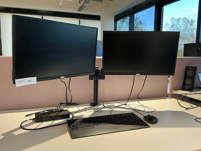 Dell p2417h monitor met dockingstation (2x) - afbeelding 1 van  7