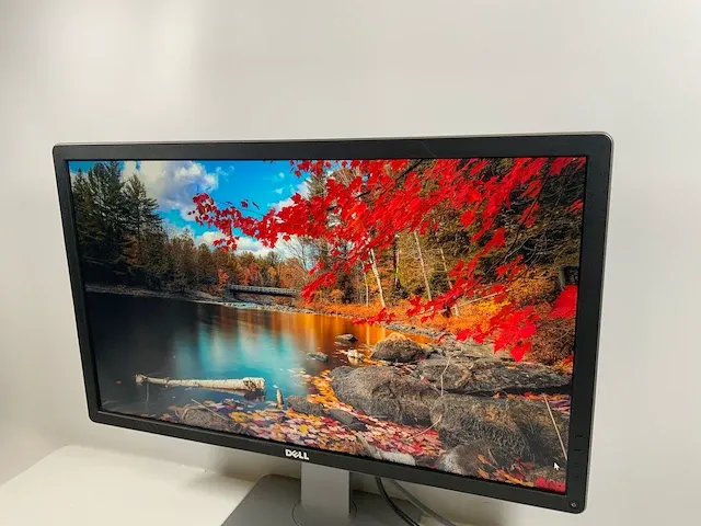 Dell (p2715q) 27", 3840x2160 (4k) led monitor - afbeelding 2 van  6